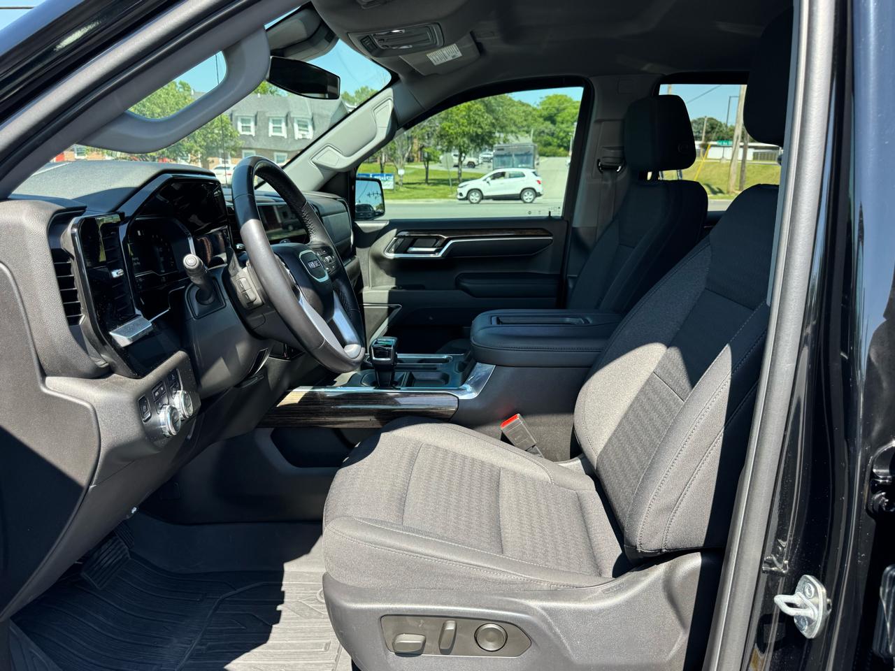 GMC Sierra 1500 4WD Crew Cab 147" Elevation w/3SB 2022