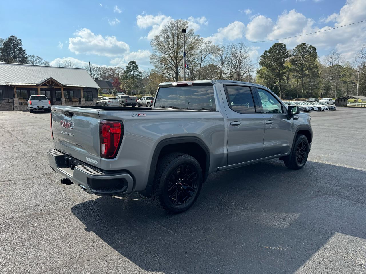 GMC Sierra 1500 4WD Crew Cab 147" Elevation w/3SB 2023