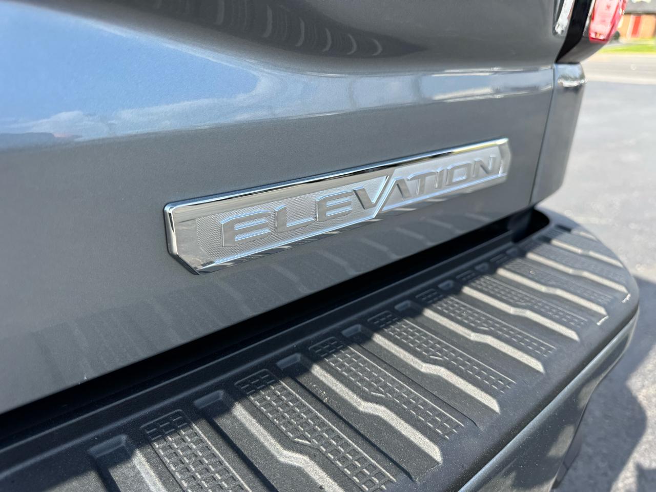 GMC Sierra 1500 4WD Crew Cab 147" Elevation w/3SB 2023