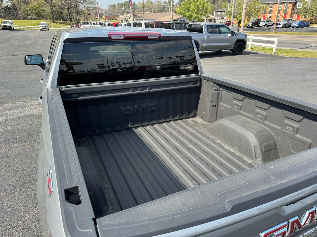 GMC Sierra 1500 4WD Crew Cab 147" Elevation w/3SB 2023