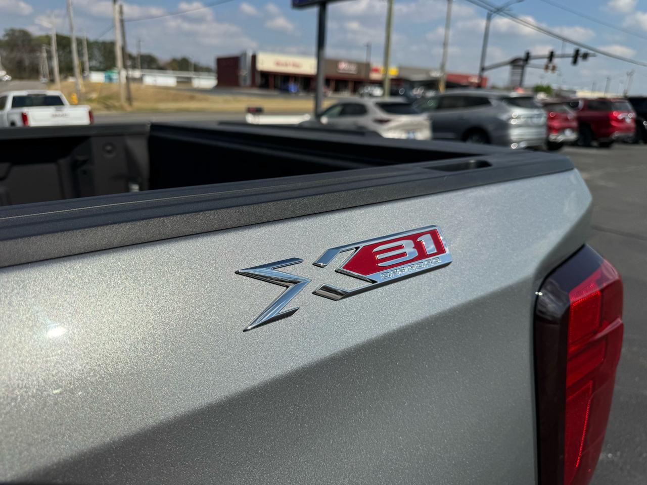 GMC Sierra 1500 4WD Crew Cab 147" Elevation w/3SB 2023