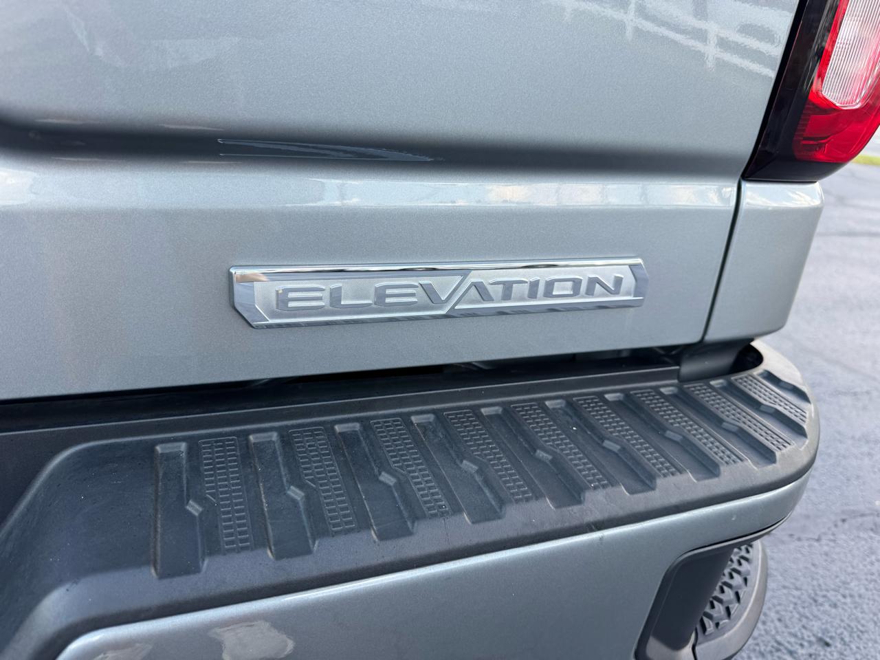 GMC Sierra 1500 4WD Crew Cab 147" Elevation w/3SB 2023