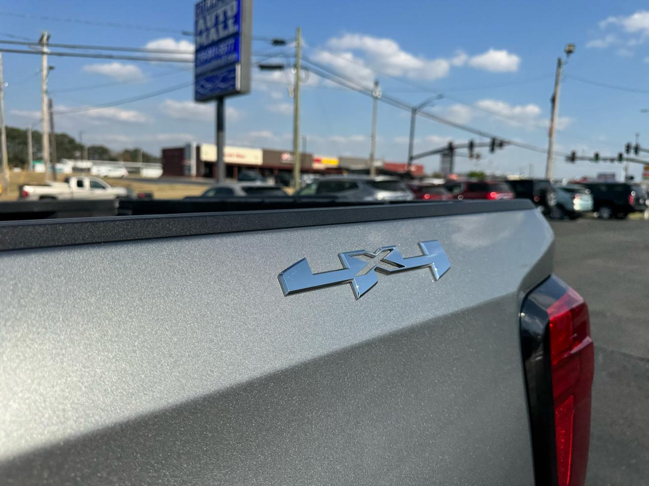 GMC Sierra 1500 4WD Crew Cab 147" Elevation w/3SB 2023