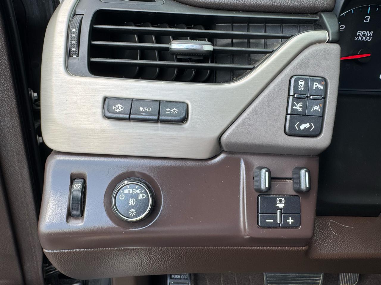 GMC Yukon 2WD 4dr Denali 2017