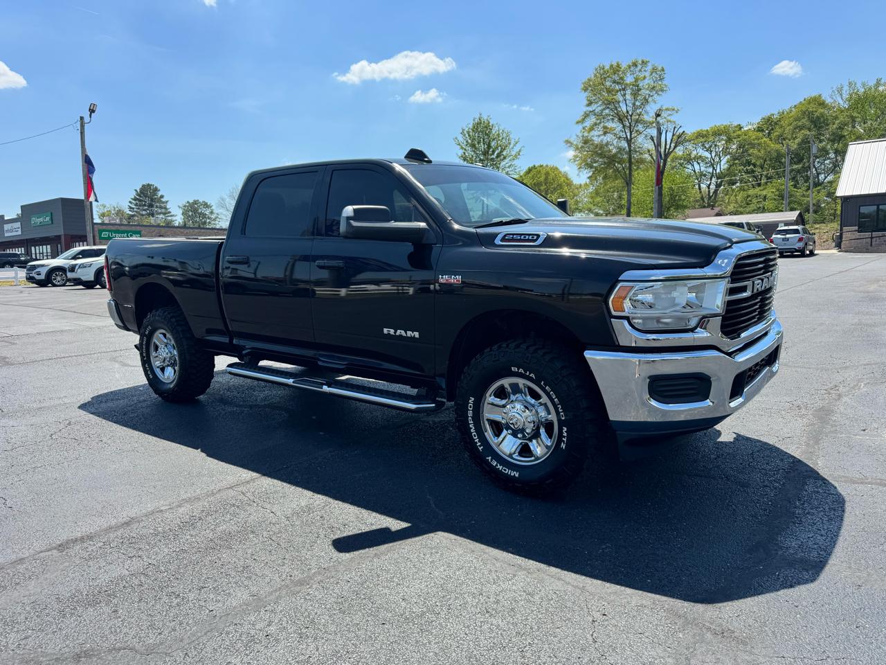 RAM 2500 Big Horn 4x4 Crew Cab 6'4" Box 2020