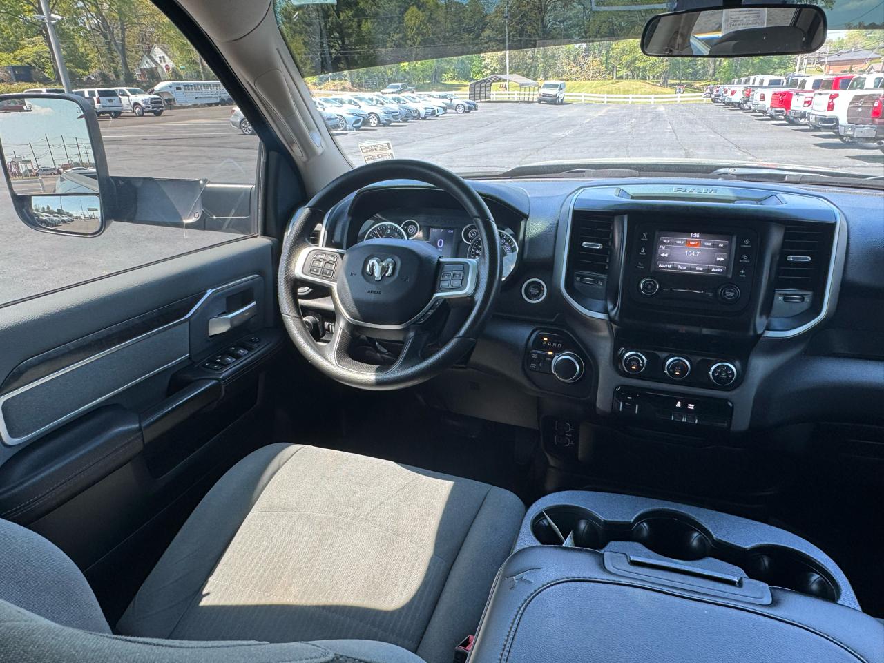 RAM 2500 Big Horn 4x4 Crew Cab 6'4" Box 2020