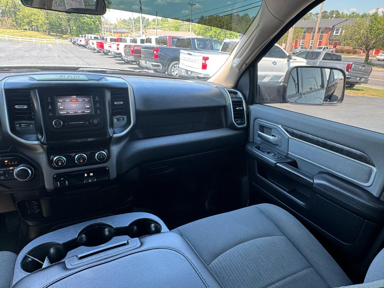 RAM 2500 Big Horn 4x4 Crew Cab 6'4" Box 2020