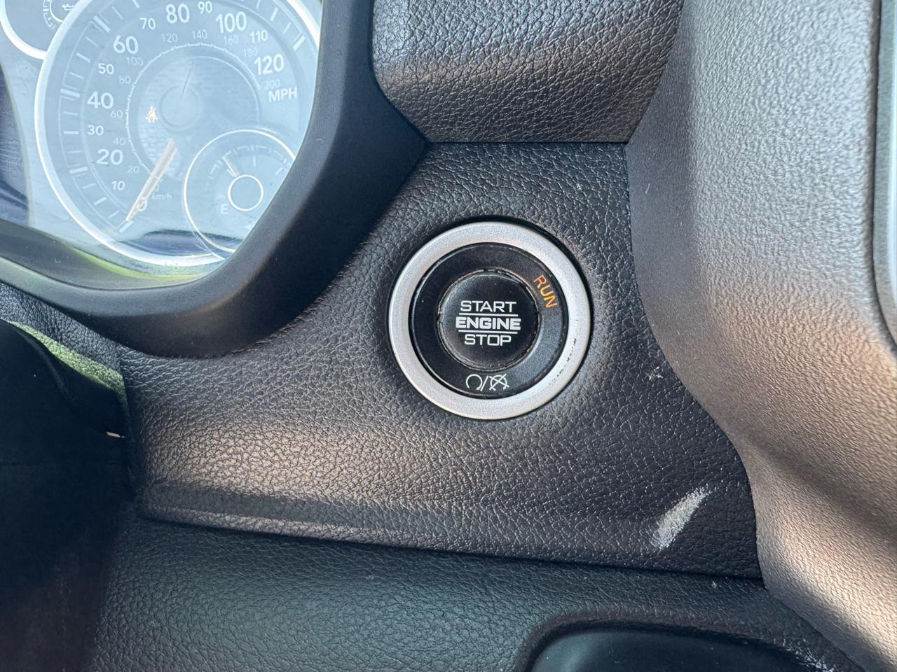 RAM 2500 Big Horn 4x4 Crew Cab 6'4" Box 2020