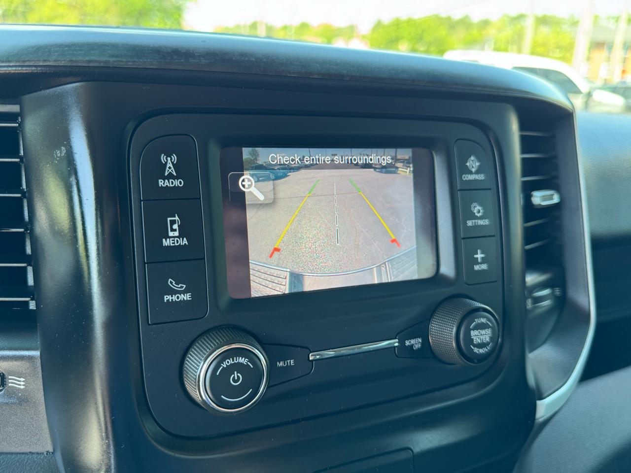 RAM 2500 Big Horn 4x4 Crew Cab 6'4" Box 2020