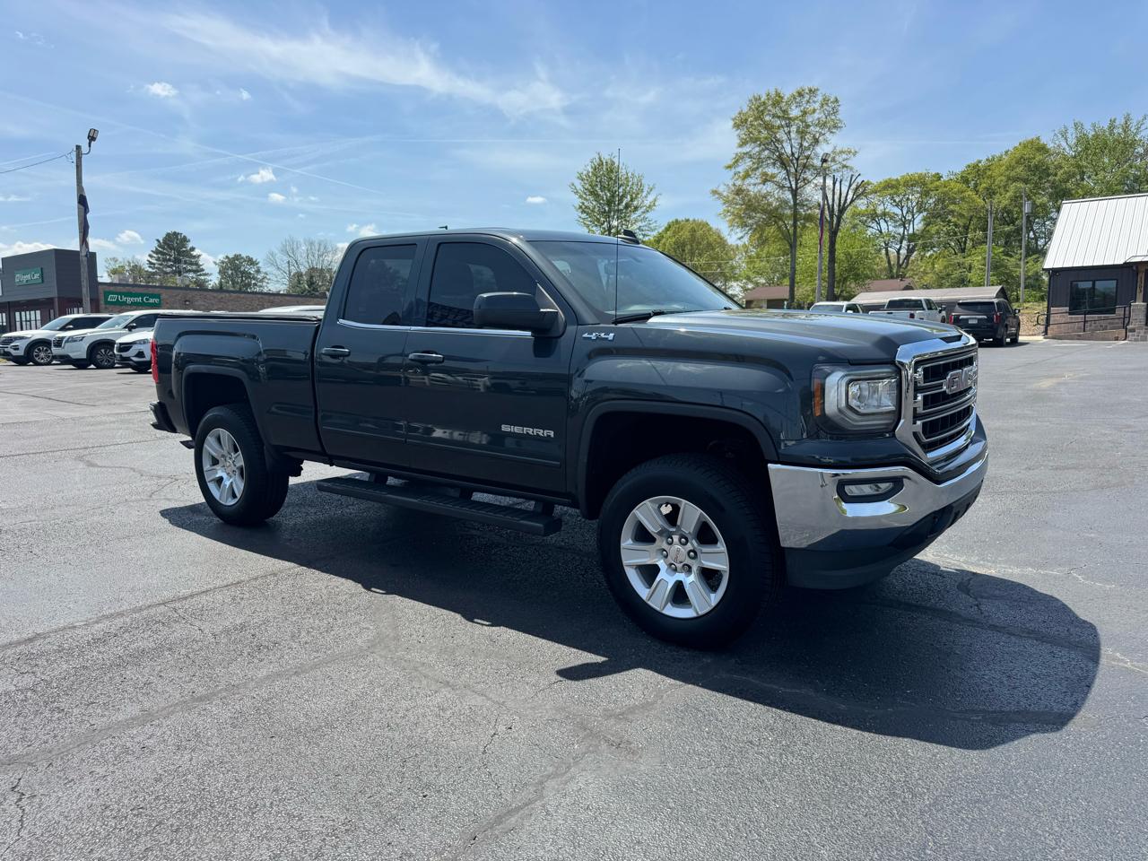 GMC Sierra 1500 4WD Double Cab 143.5" SLE 2017