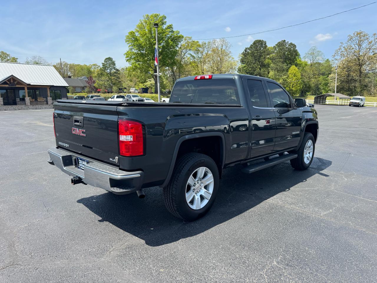 GMC Sierra 1500 4WD Double Cab 143.5" SLE 2017