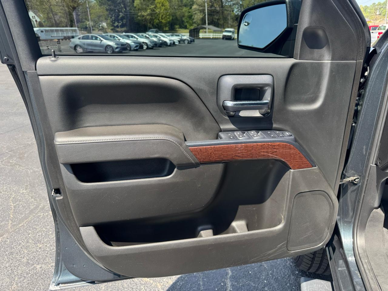 GMC Sierra 1500 4WD Double Cab 143.5" SLE 2017