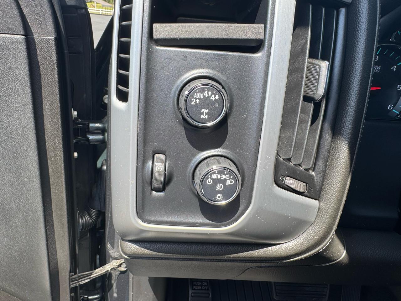 GMC Sierra 1500 4WD Double Cab 143.5" SLE 2017