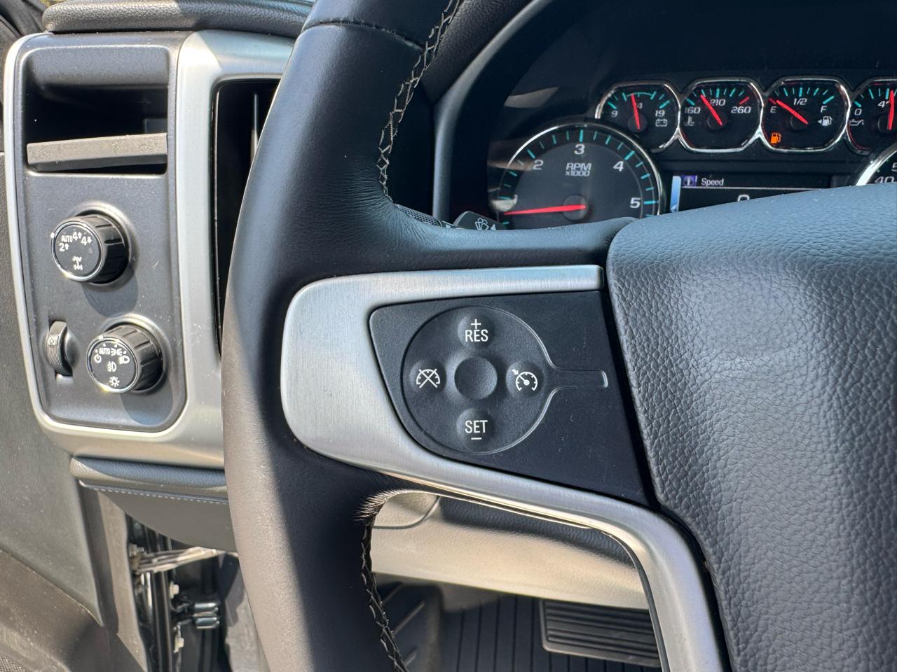 GMC Sierra 1500 4WD Double Cab 143.5" SLE 2017