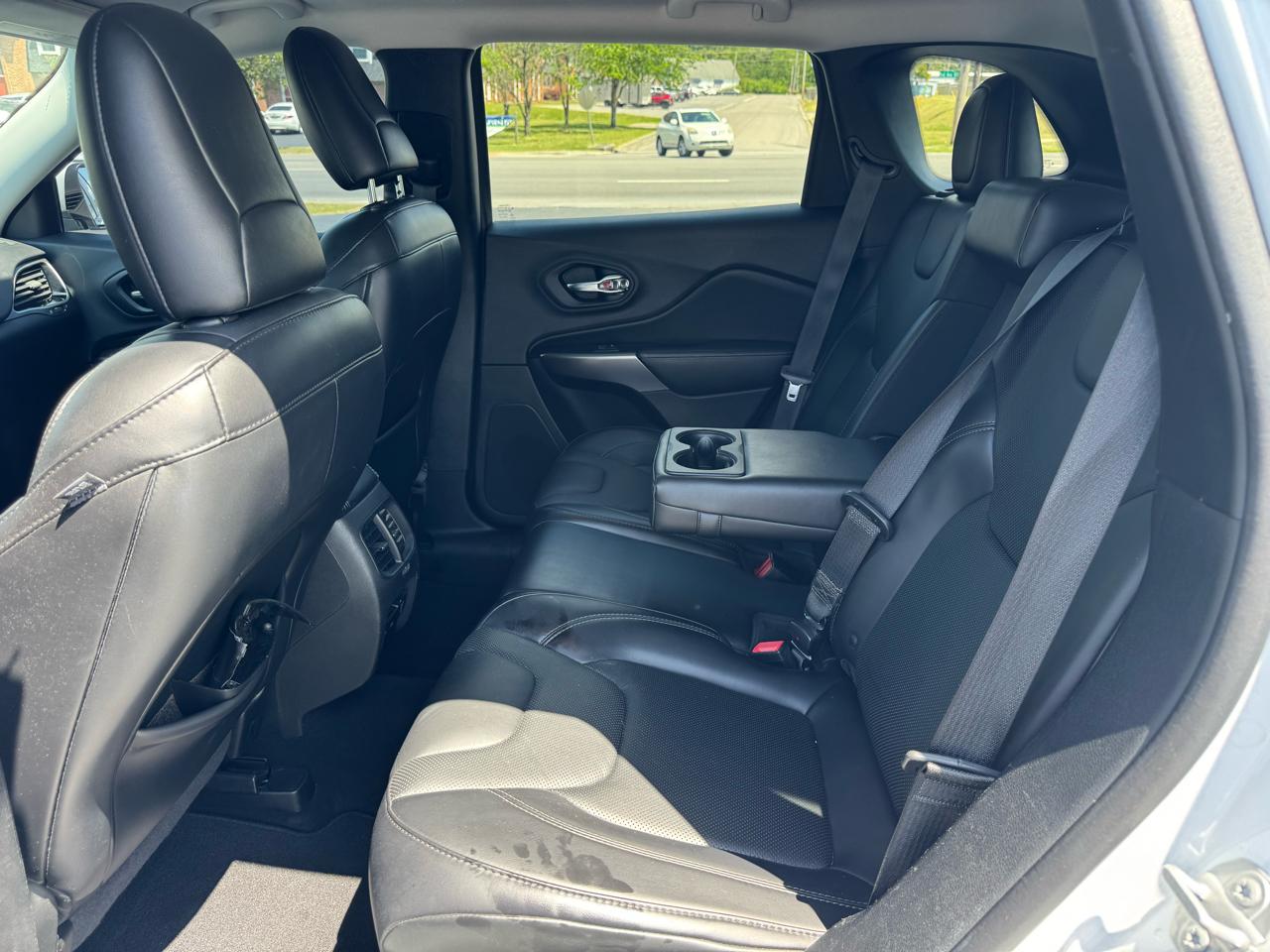 Jeep Cherokee Limited FWD 2019