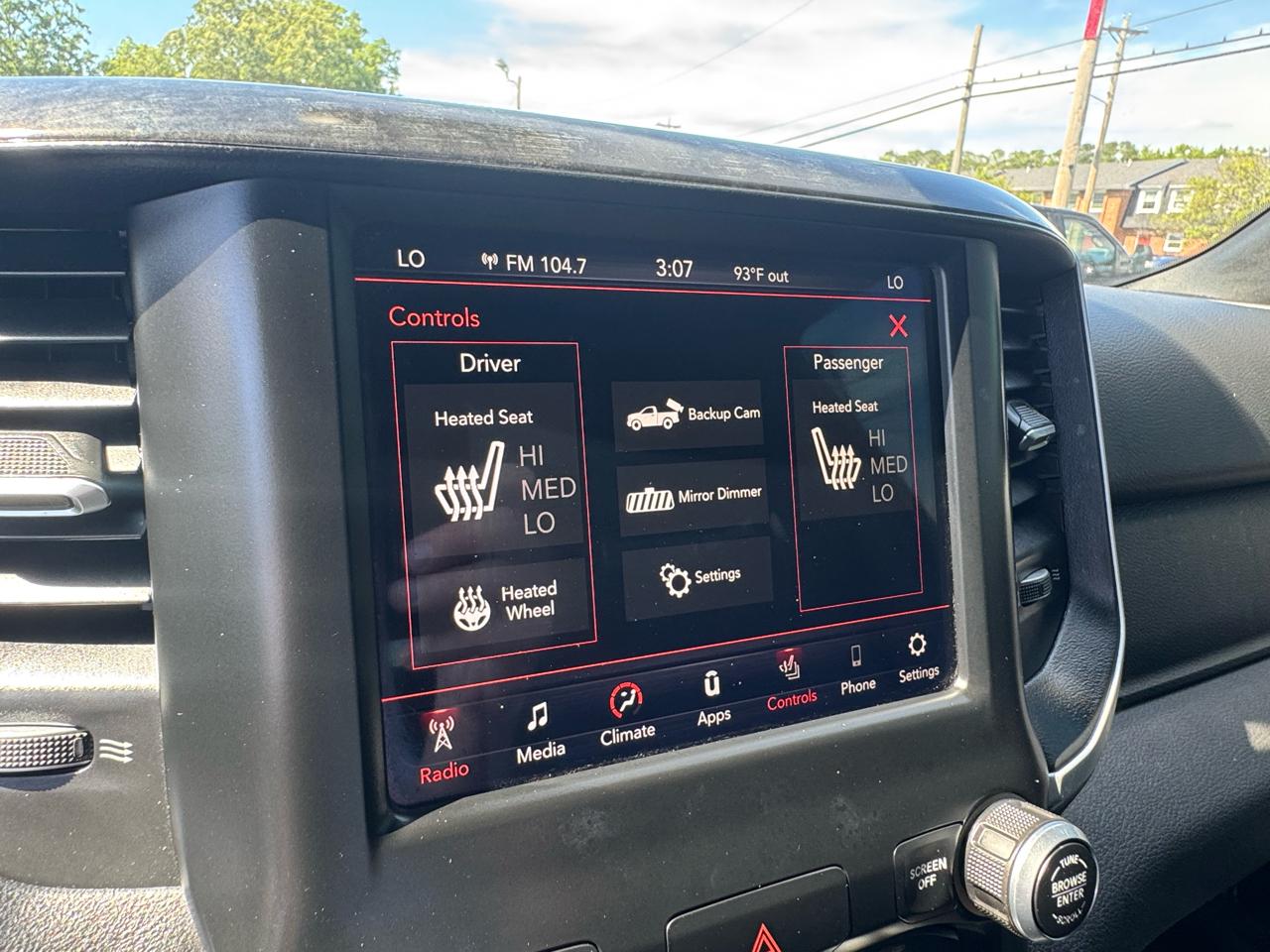 RAM 1500 Big Horn 4x4 Crew Cab 5'7" Box 2020