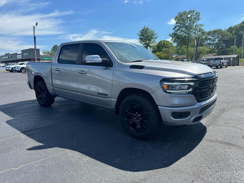 RAM 1500 Big Horn 4x4 Crew Cab 5'7" Box 2020