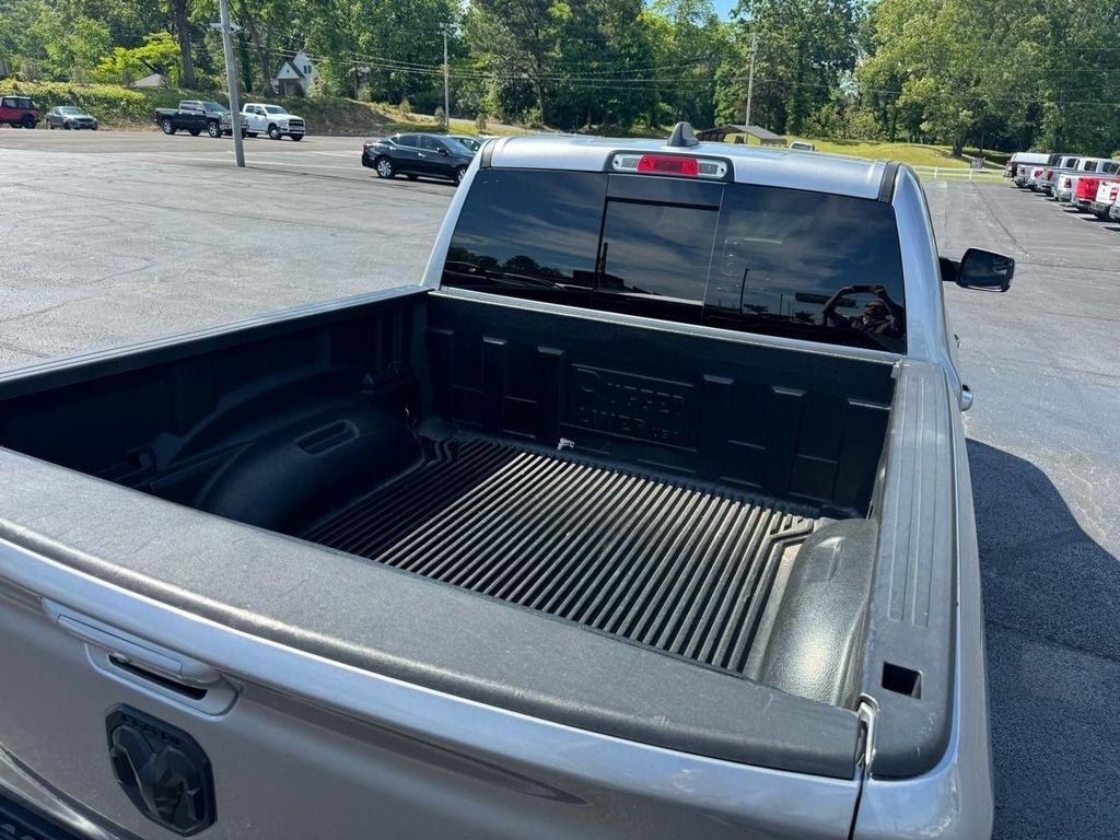 RAM 1500 Big Horn 4x4 Crew Cab 5'7" Box 2020