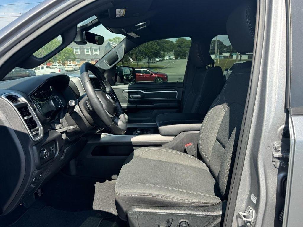 RAM 1500 Big Horn 4x4 Crew Cab 5'7" Box 2020