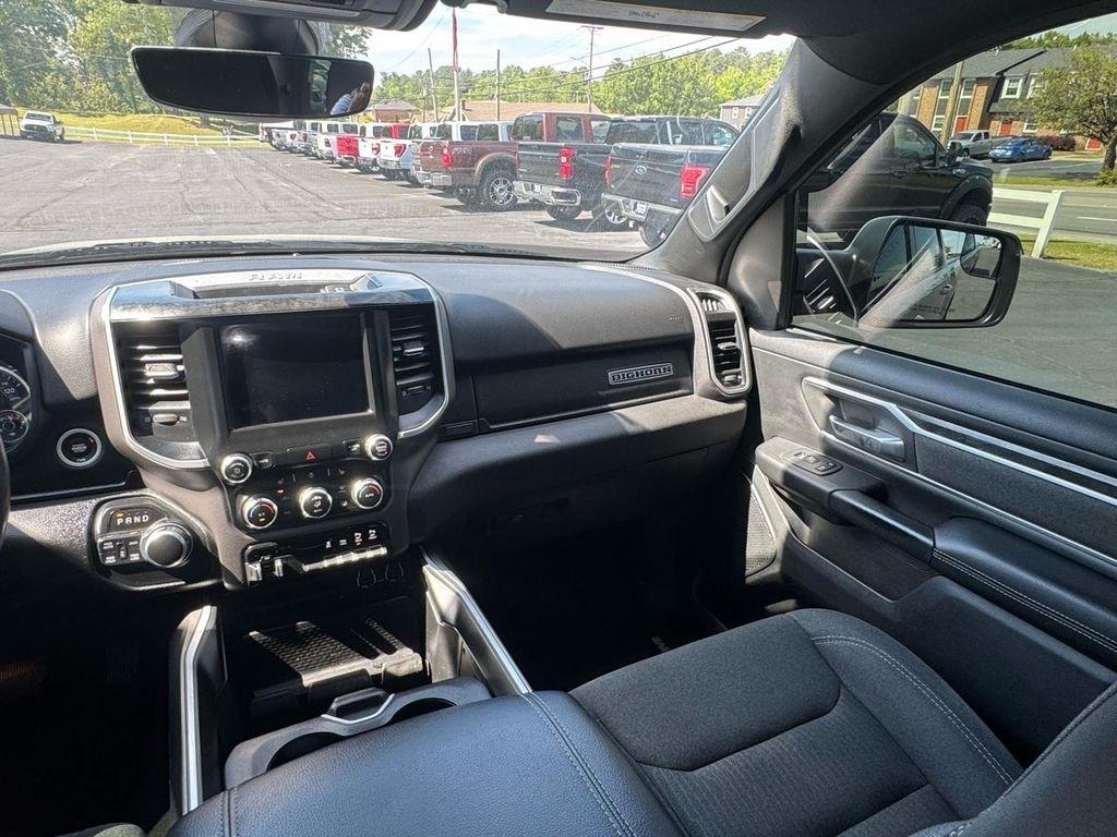 RAM 1500 Big Horn 4x4 Crew Cab 5'7" Box 2020