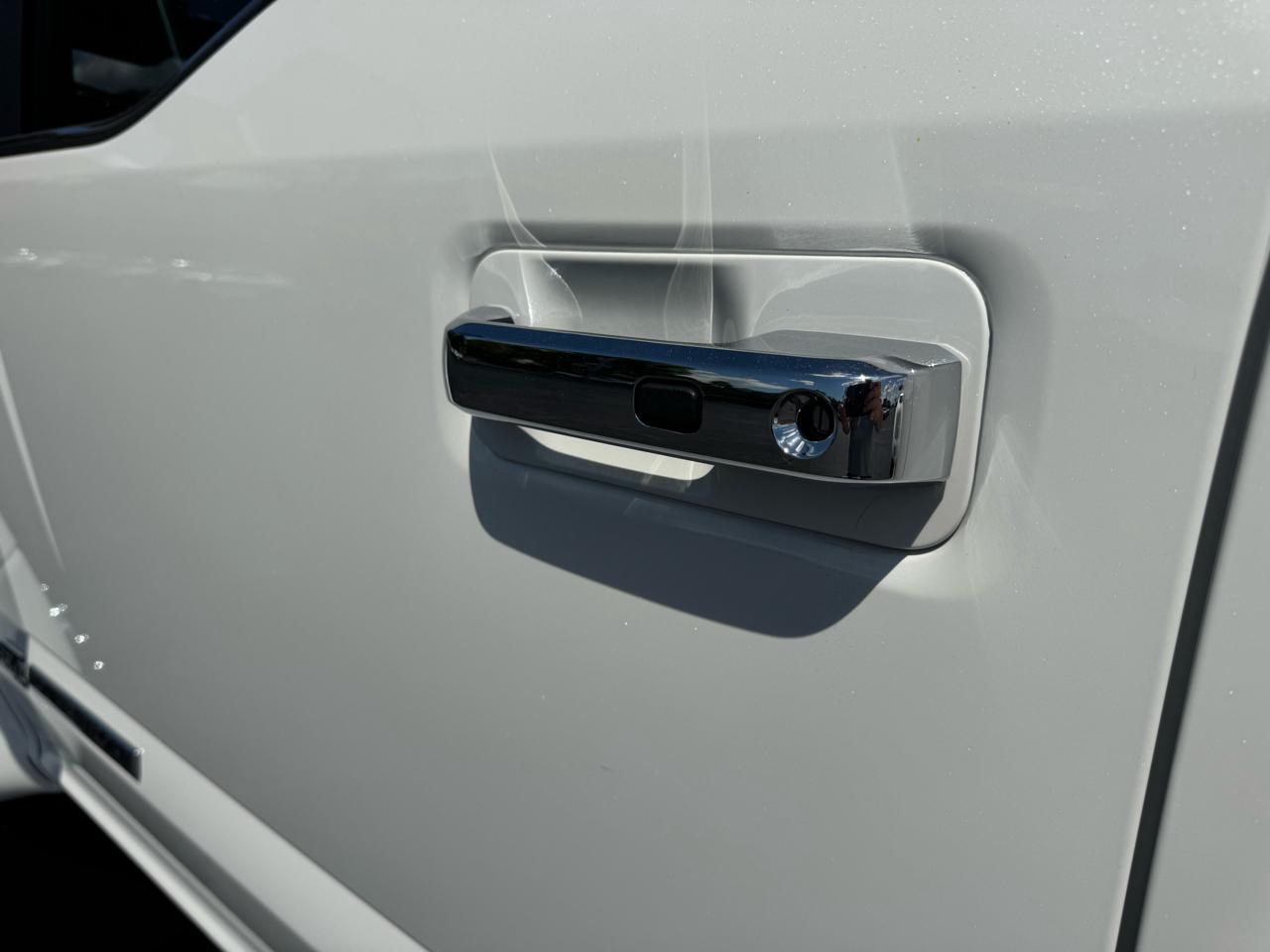 Ford Super Duty F-450 DRW Platinum 4WD Crew Cab 8' Box 2022