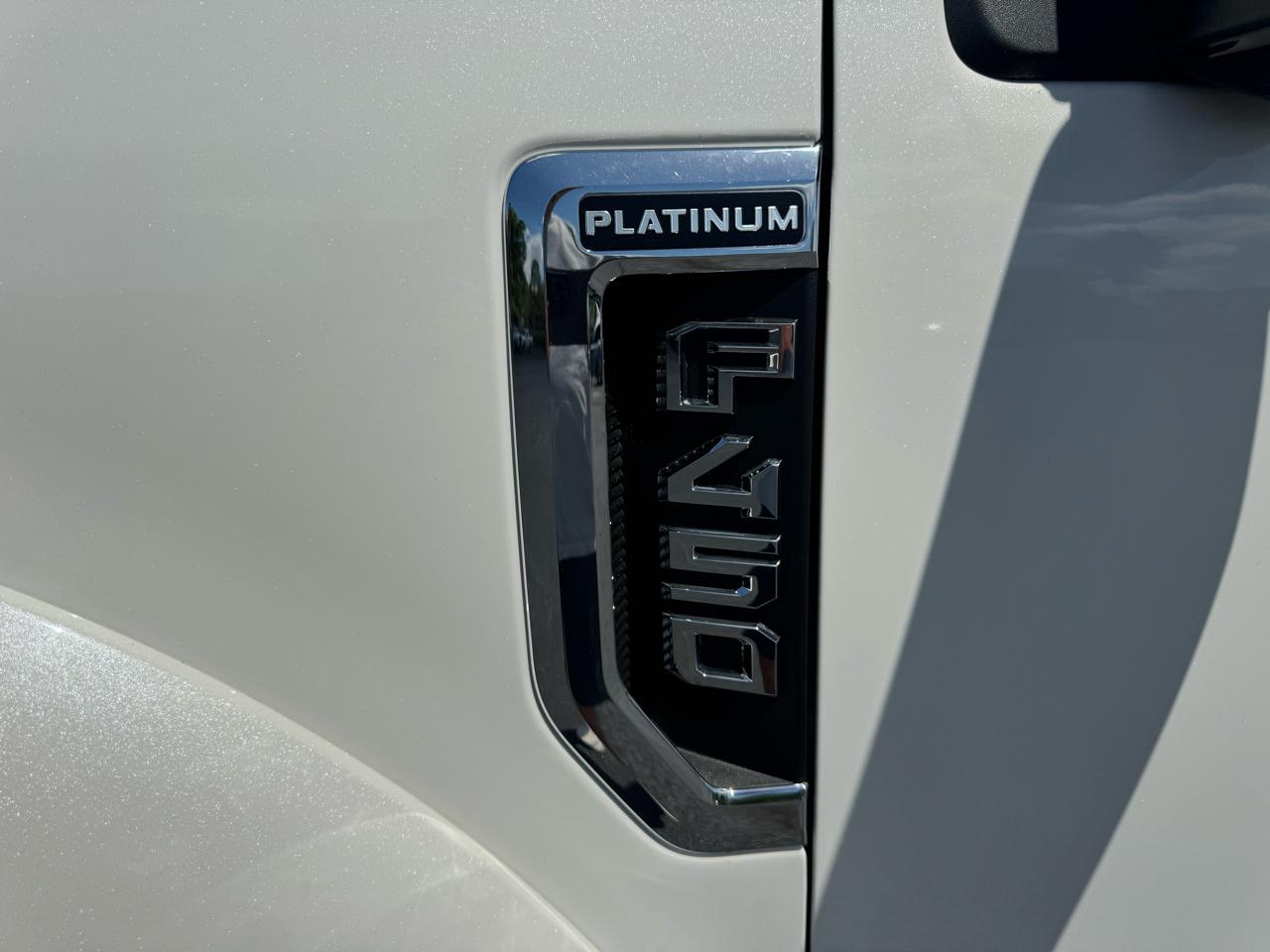 Ford Super Duty F-450 DRW Platinum 4WD Crew Cab 8' Box 2022
