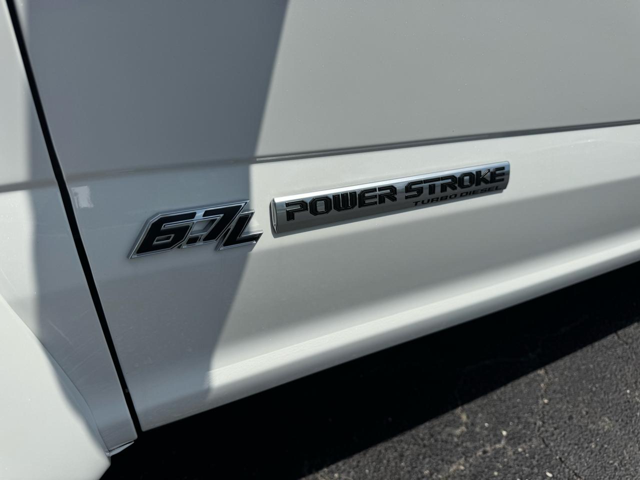 Ford Super Duty F-450 DRW Platinum 4WD Crew Cab 8' Box 2022