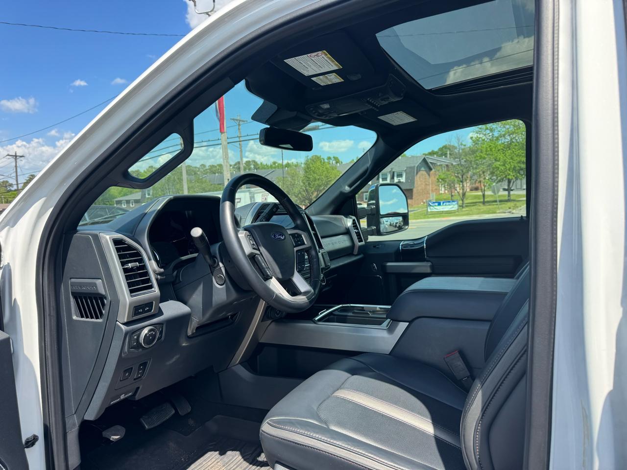 Ford Super Duty F-450 DRW Platinum 4WD Crew Cab 8' Box 2022