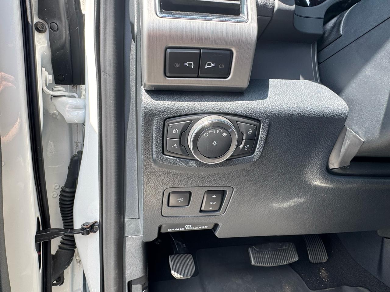 Ford Super Duty F-450 DRW Platinum 4WD Crew Cab 8' Box 2022