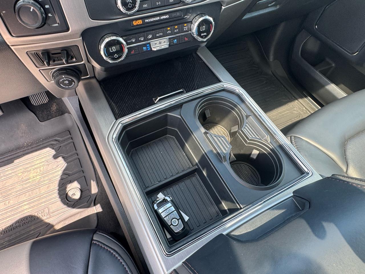 Ford Super Duty F-450 DRW Platinum 4WD Crew Cab 8' Box 2022