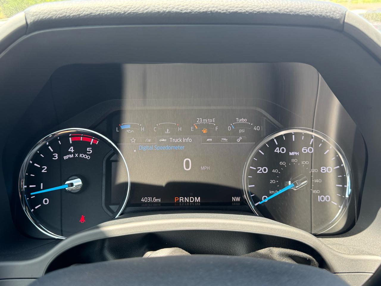 Ford Super Duty F-450 DRW Platinum 4WD Crew Cab 8' Box 2022