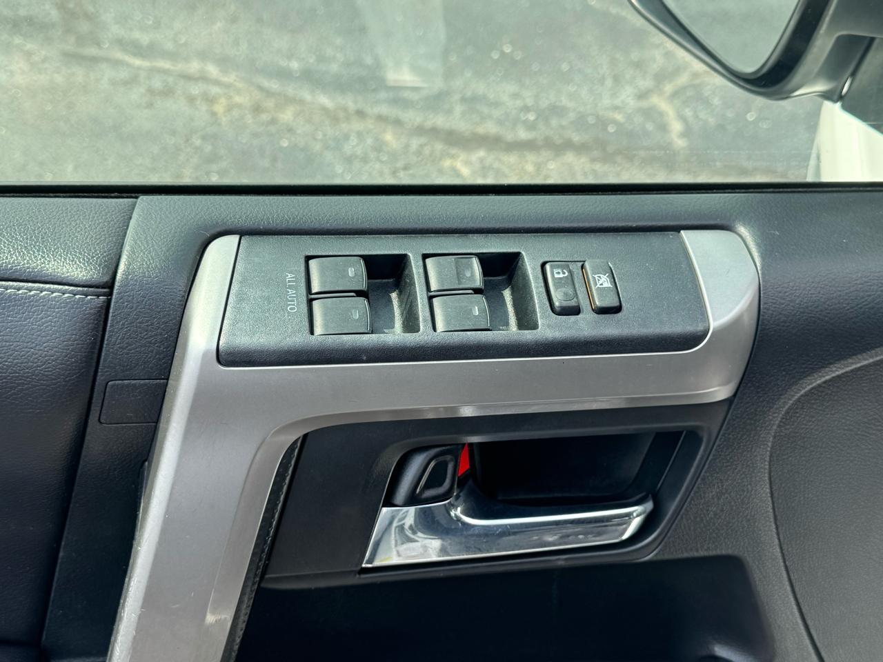 Toyota 4Runner RWD 4dr V6 SR5 Premium (Natl) 2016