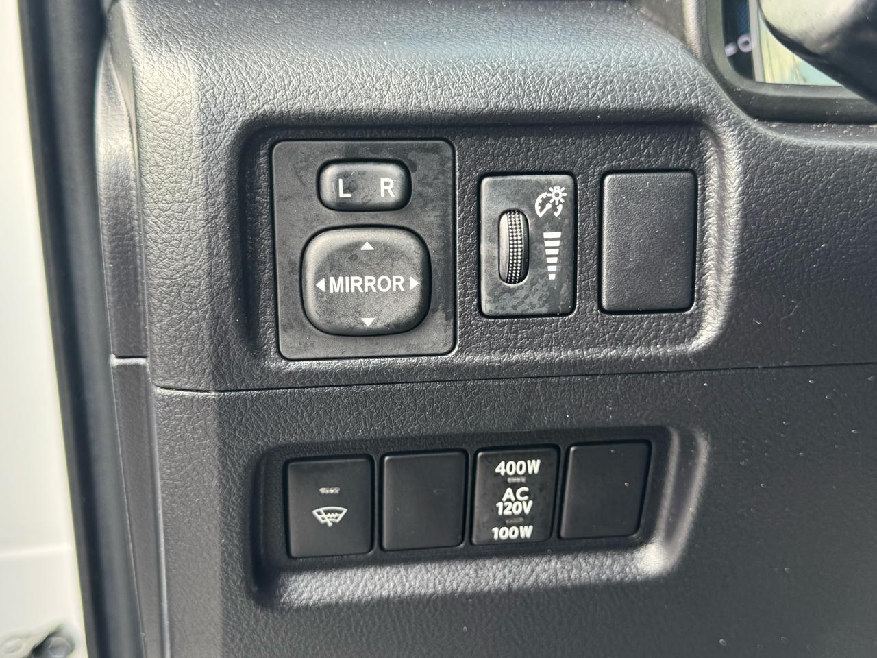 Toyota 4Runner RWD 4dr V6 SR5 Premium (Natl) 2016