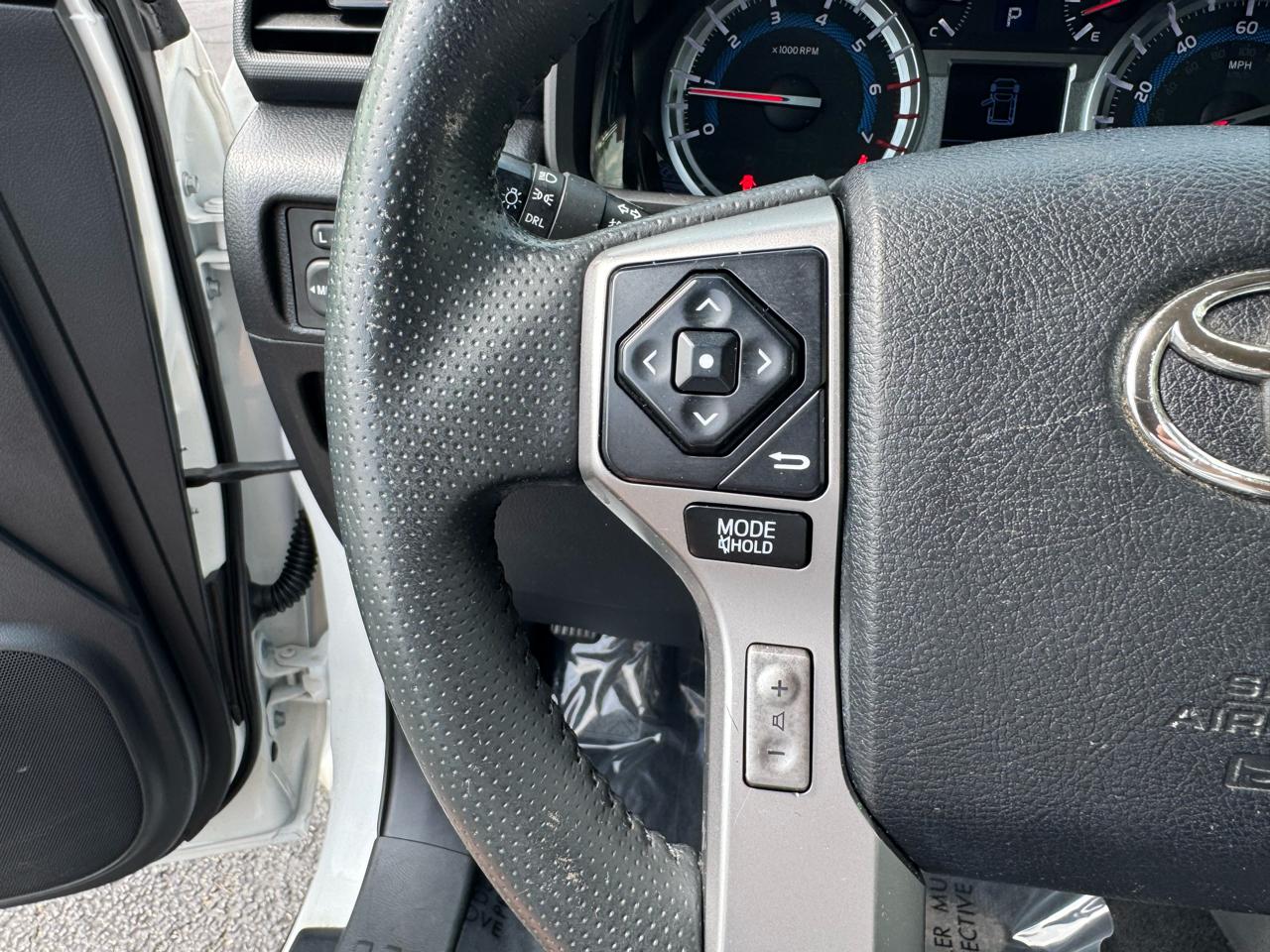 Toyota 4Runner RWD 4dr V6 SR5 Premium (Natl) 2016