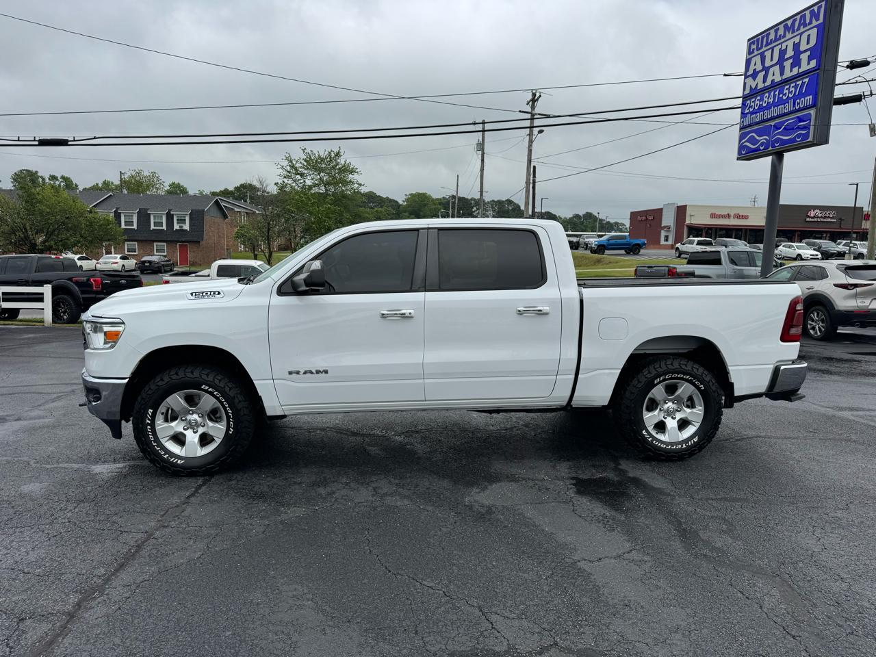 RAM 1500 Big Horn 4x4 Crew Cab 5'7" Box 2020