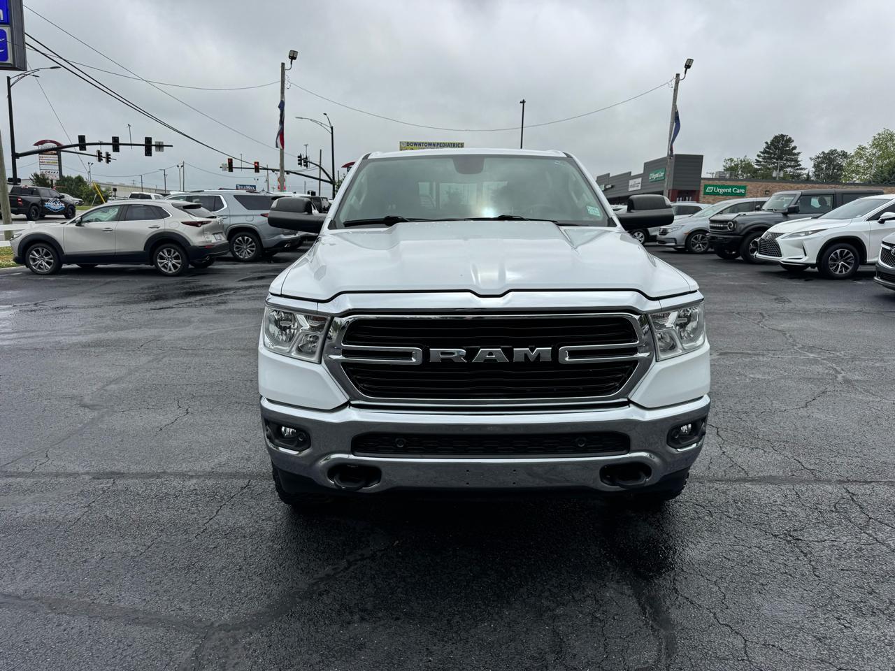 RAM 1500 Big Horn 4x4 Crew Cab 5'7" Box 2020