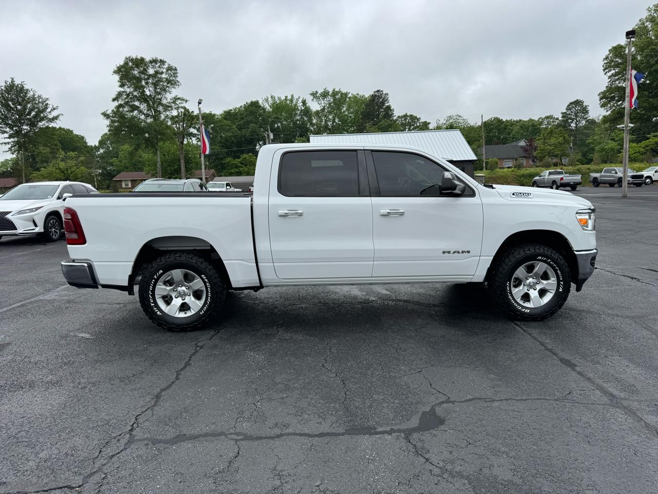 RAM 1500 Big Horn 4x4 Crew Cab 5'7" Box 2020