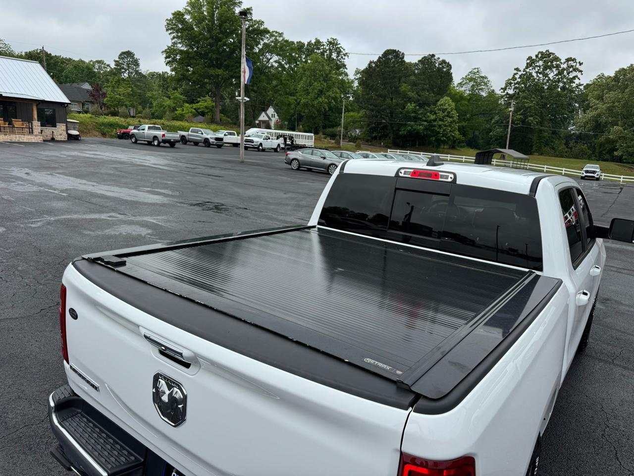 RAM 1500 Big Horn 4x4 Crew Cab 5'7" Box 2020