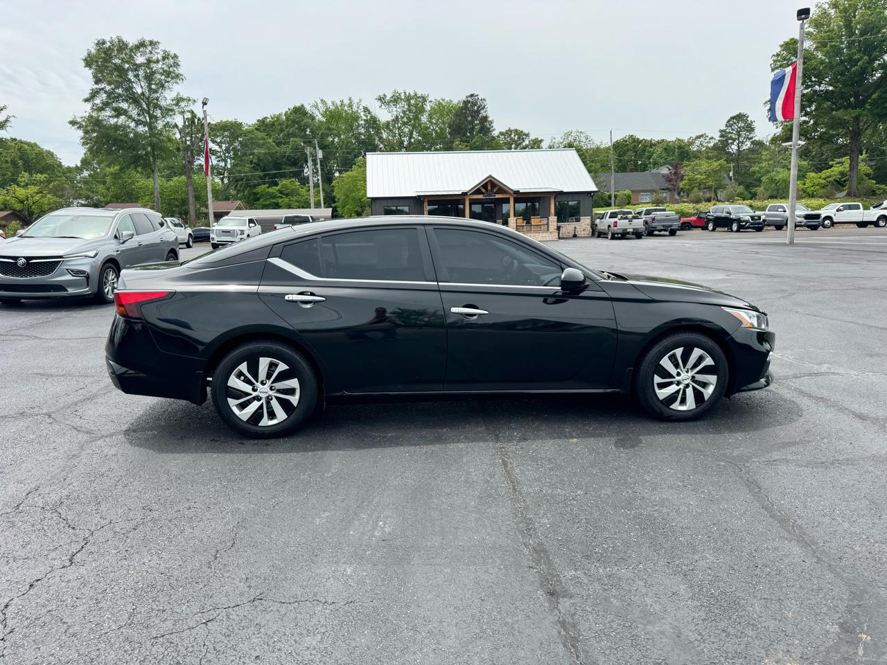 Nissan Altima 2.5 S Sedan 2021