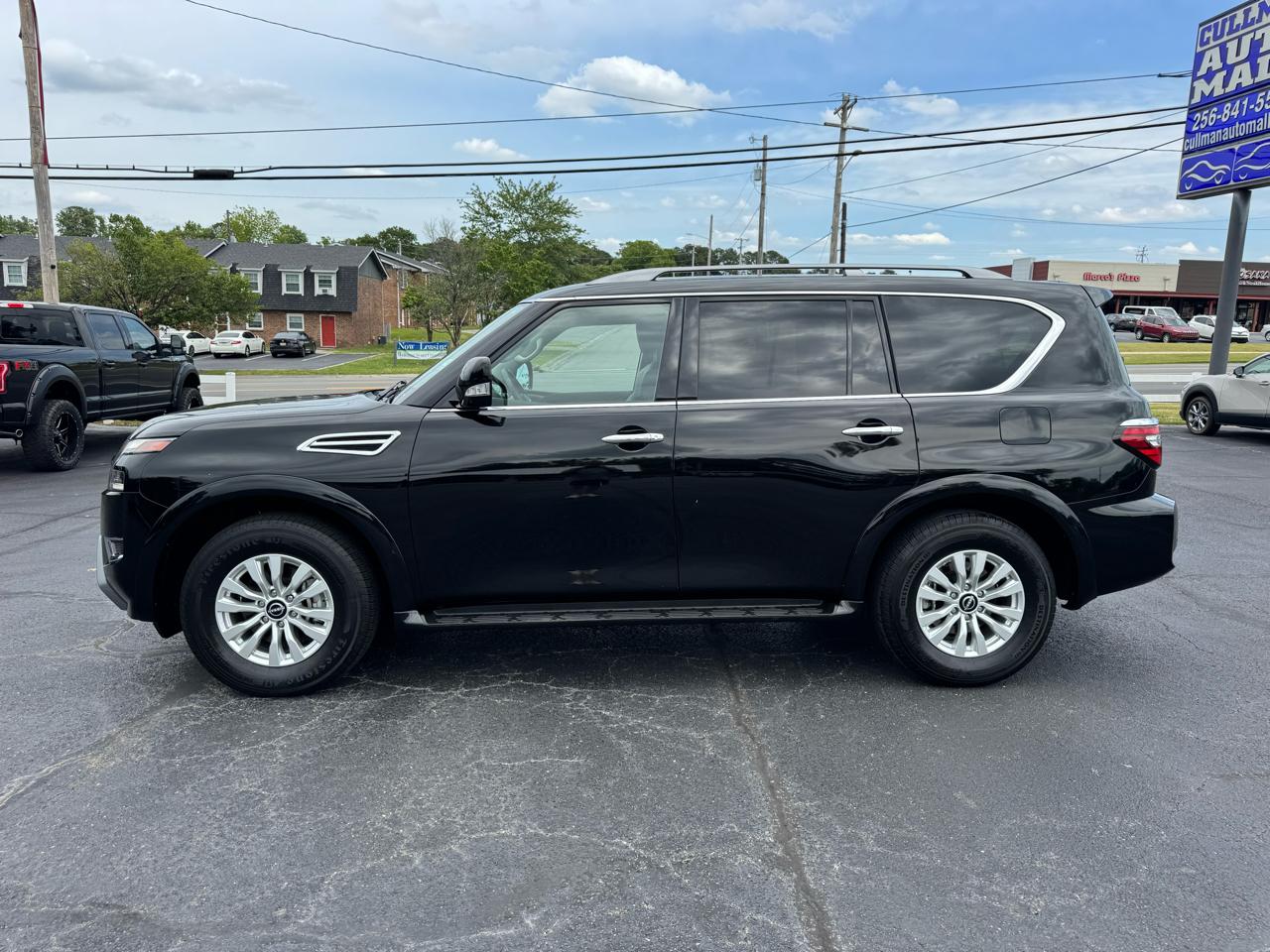 Nissan Armada 4x2 SV 2023