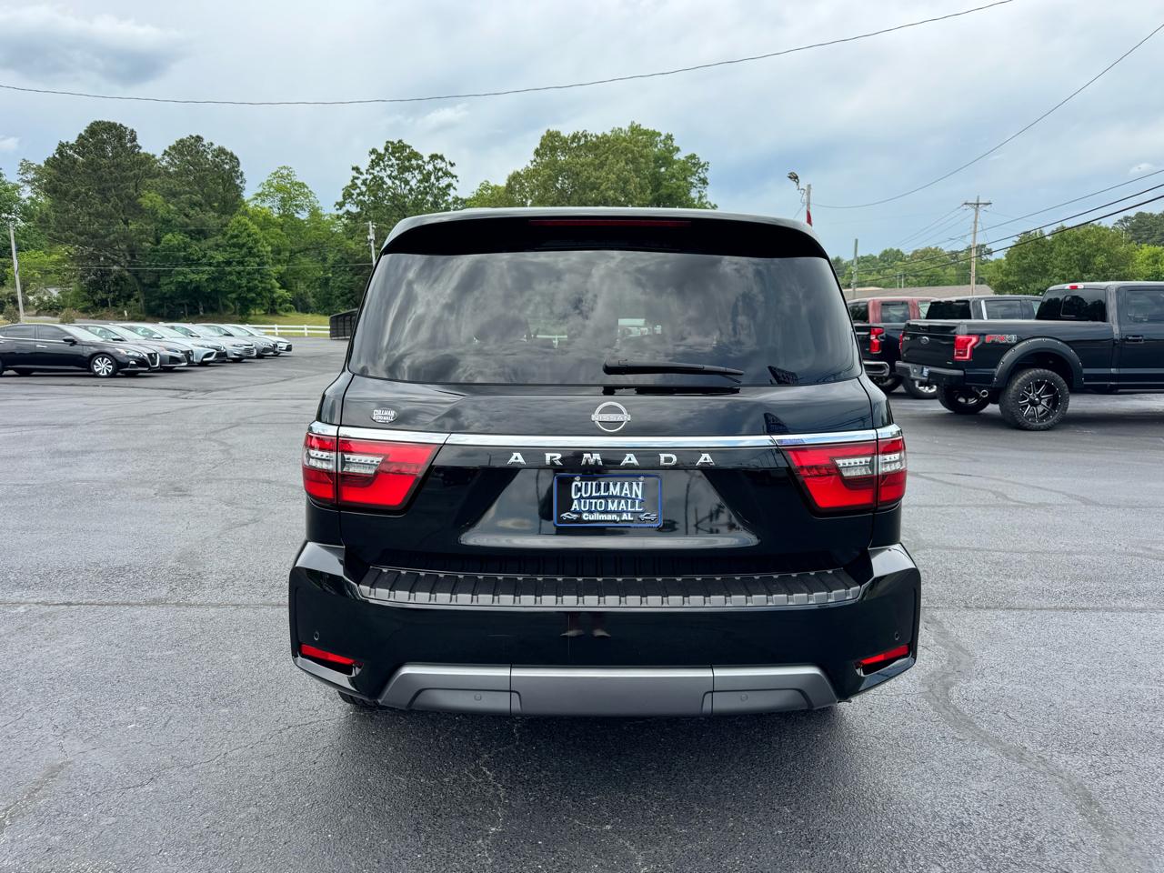 Nissan Armada 4x2 SV 2023
