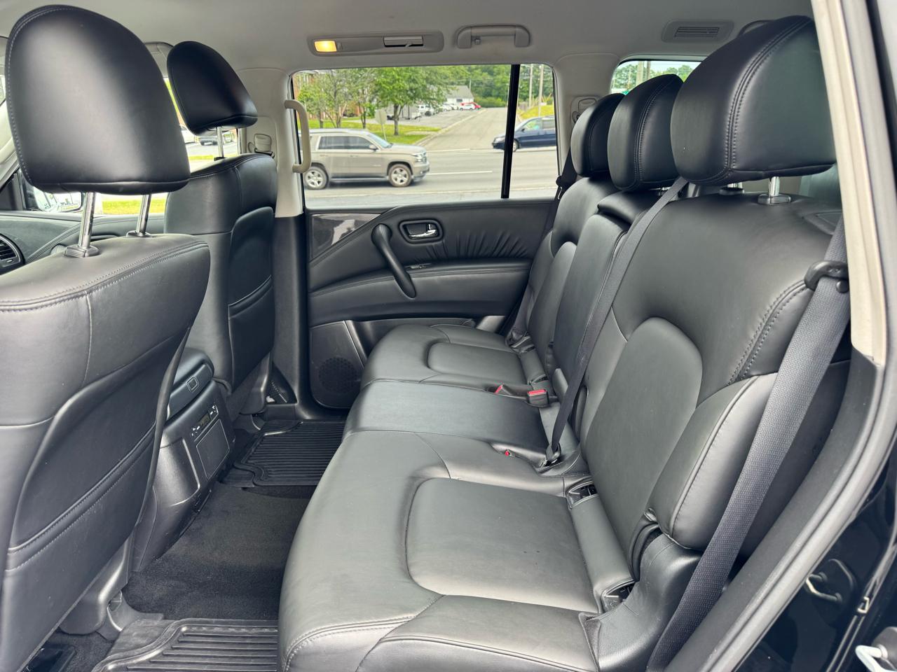 Nissan Armada 4x2 SV 2023