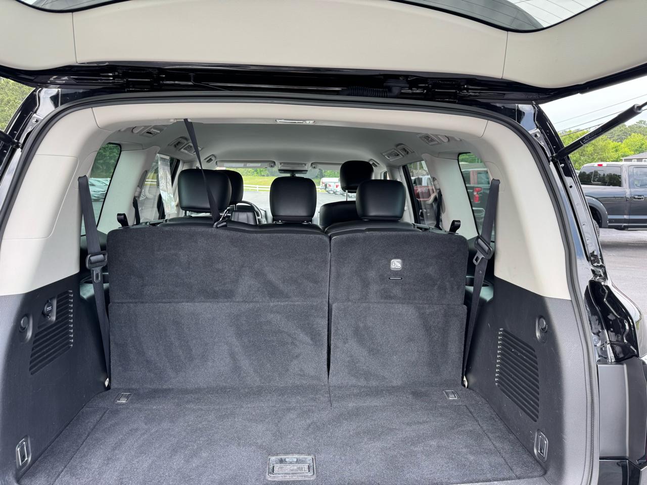 Nissan Armada 4x2 SV 2023