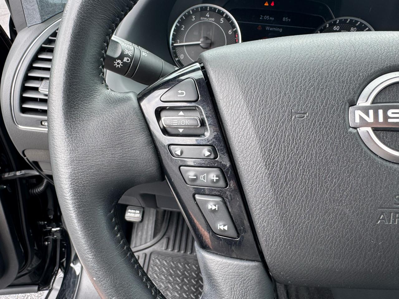 Nissan Armada 4x2 SV 2023