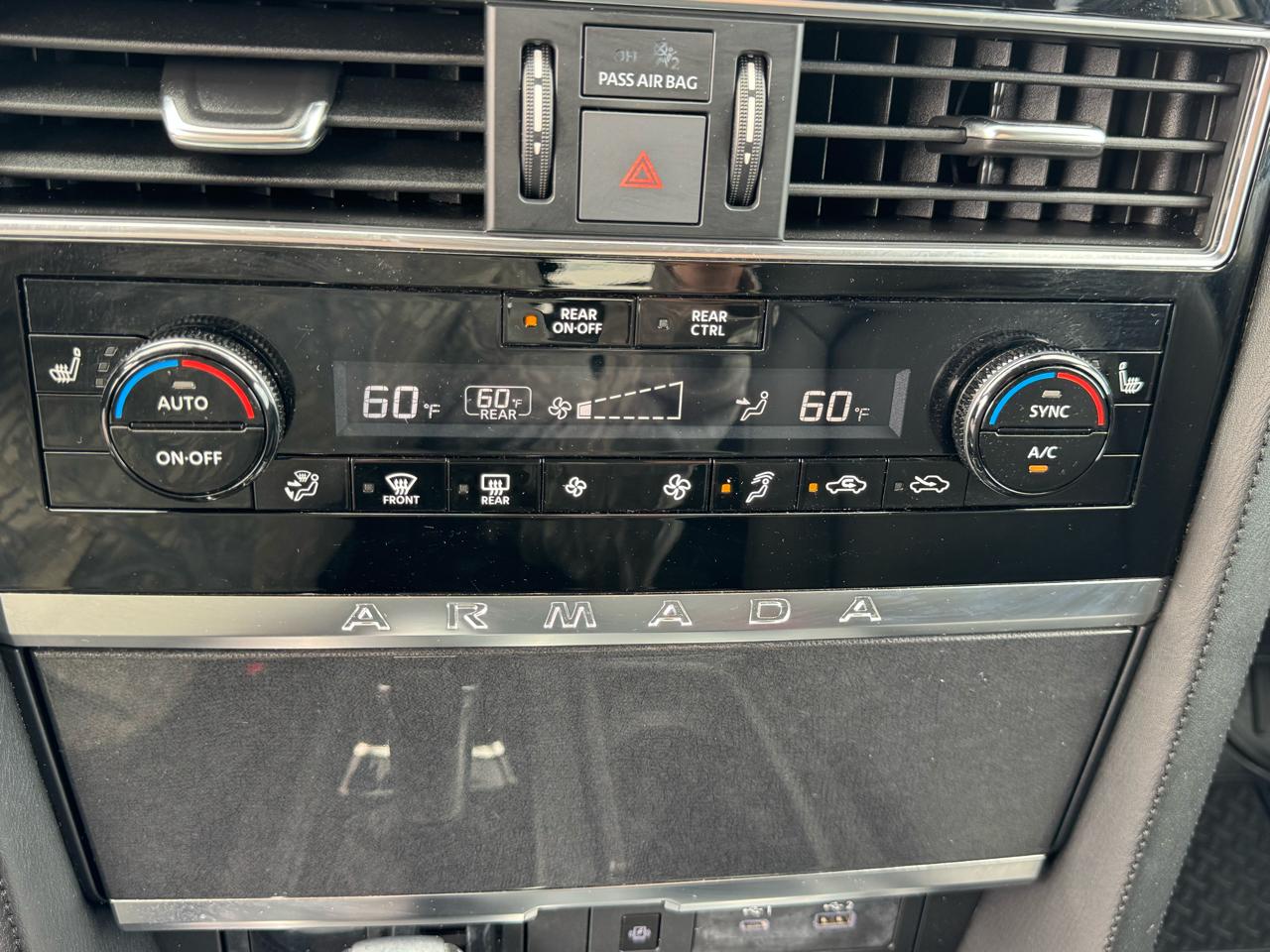 Nissan Armada 4x2 SV 2023