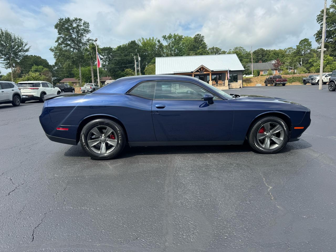 Dodge Challenger 2dr Cpe SXT 2016