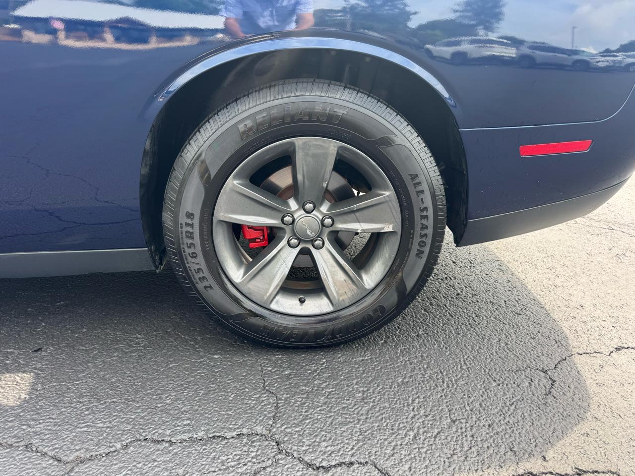 Dodge Challenger 2dr Cpe SXT 2016