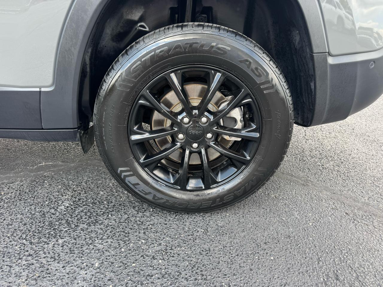 Jeep Cherokee Altitude Lux 4x4 2023