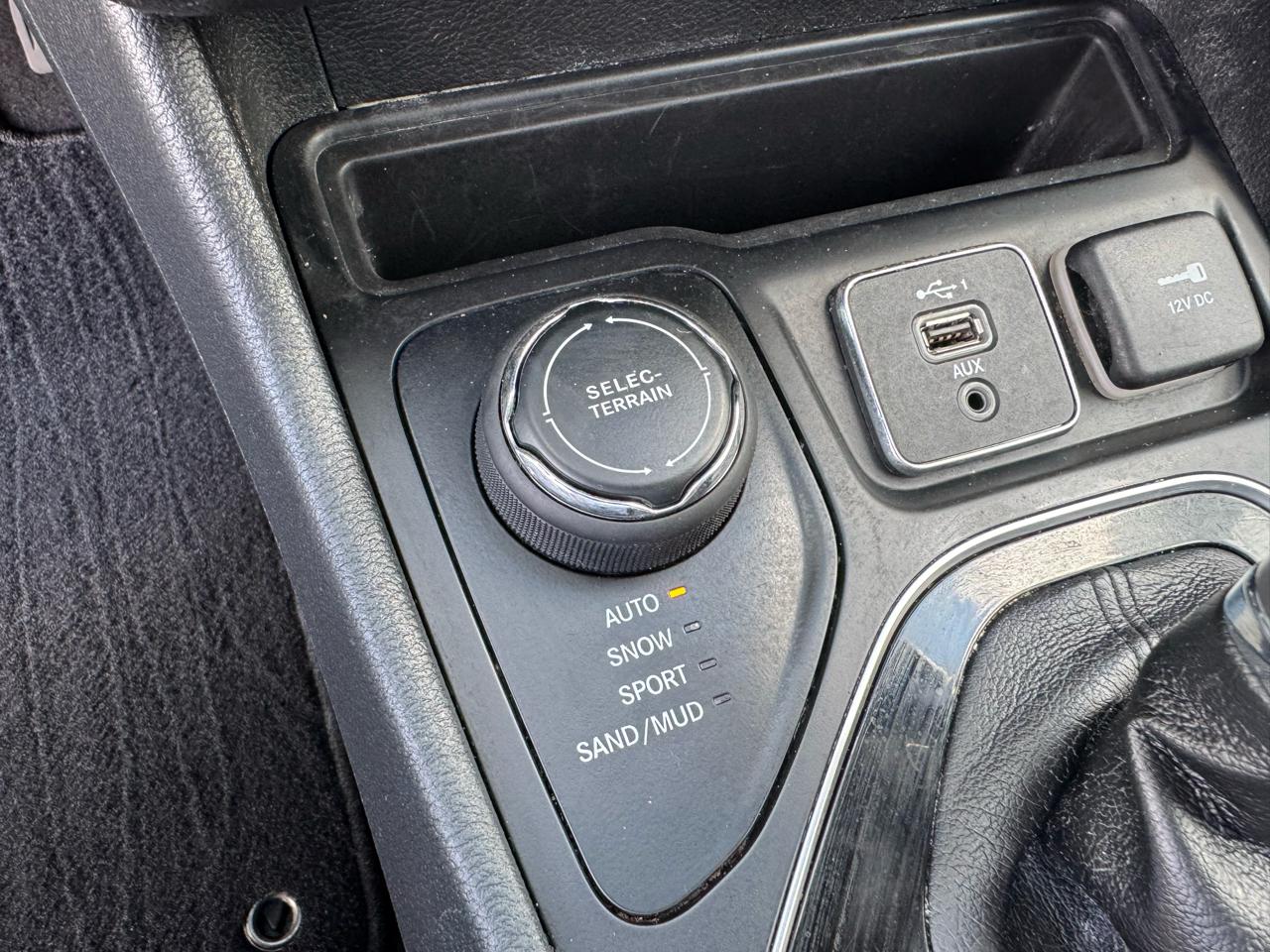 Jeep Cherokee Altitude Lux 4x4 2023