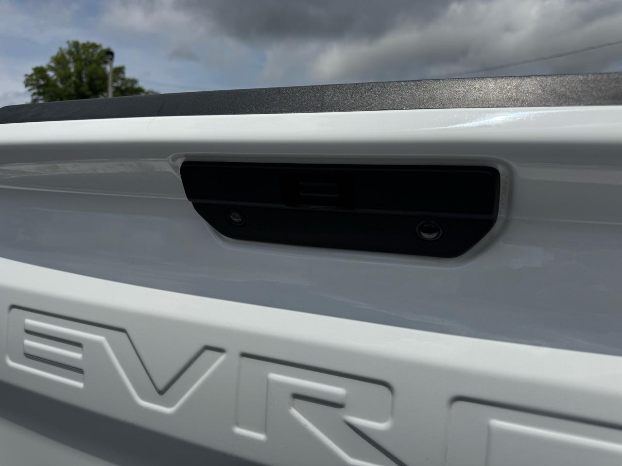 Chevrolet Silverado 1500 4WD Crew Cab 147" RST 2021